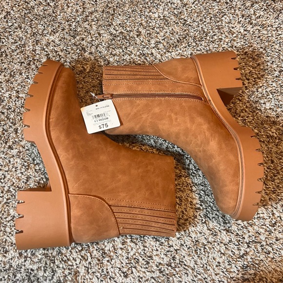 a.n.a Memory‎ Foam Ankle Boots Lug Sole Block Heel Cognac Brown 9.5 - Picture 1 of 6